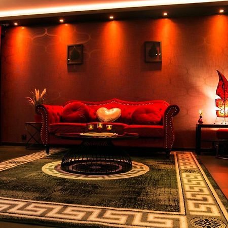 L'Insolite Spa Privatif "Suite Luxueuse-Jacuzzi" Toulouse Dış mekan fotoğraf